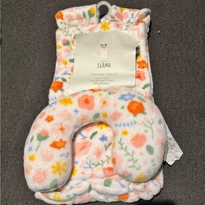 Laughing llama 4 piece Baby Travel Set - Floral Print